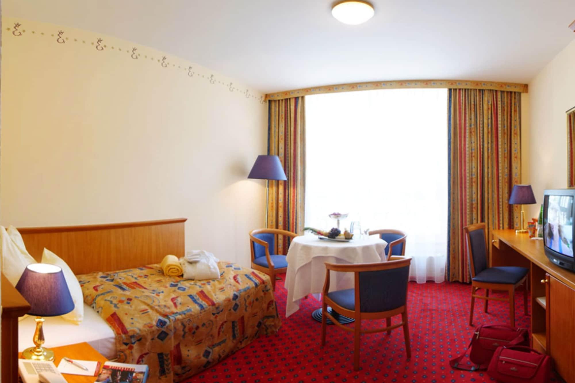 Thermal Resort Hotel Elisabethpark Bad Gastein Exterior photo